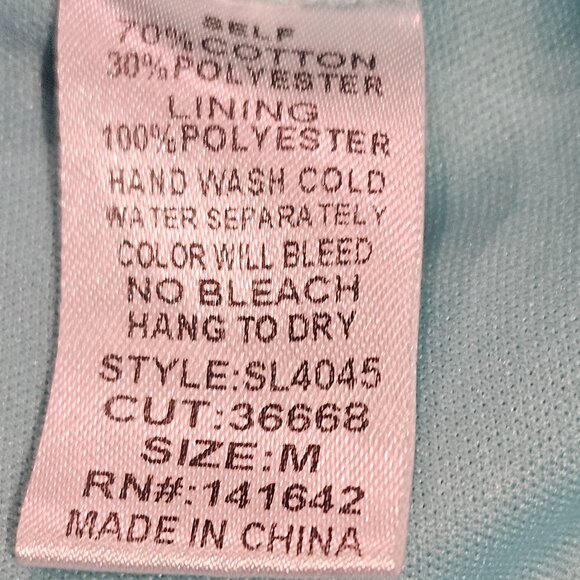 2 Medium Spring/Summer Knee Length Dresses - Picture 13 of 14